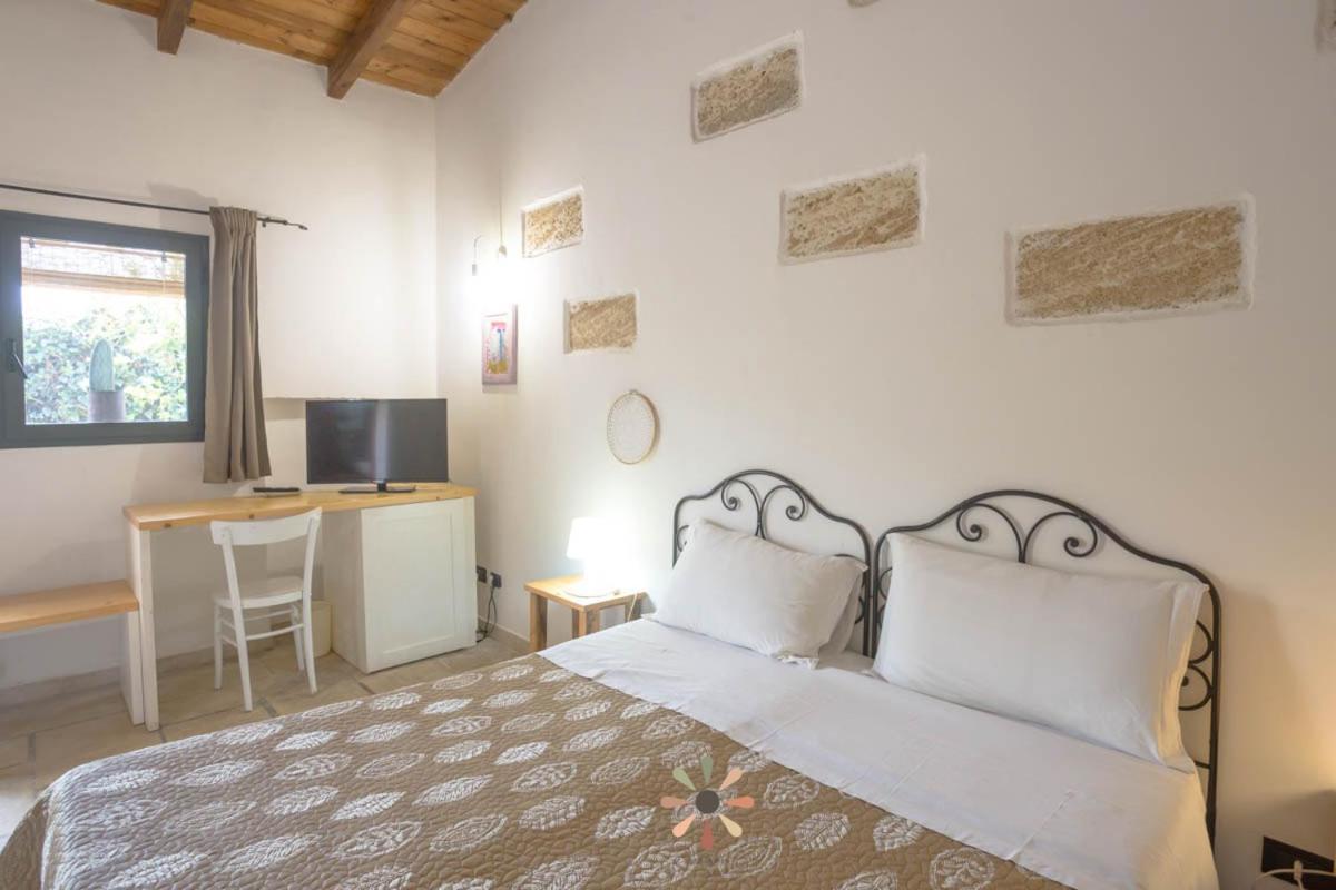 Agriturismo Tenuta Margherita Torre Lapillo Ngoại thất bức ảnh