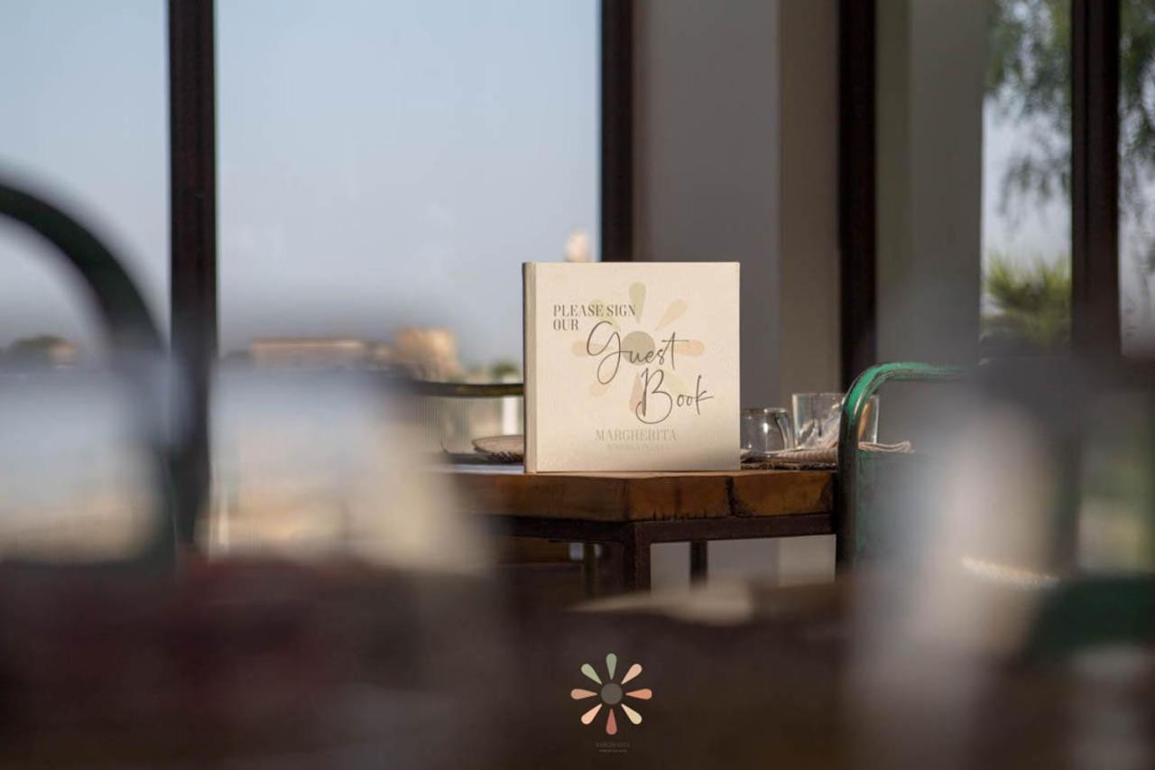 Agriturismo Tenuta Margherita Torre Lapillo Ngoại thất bức ảnh