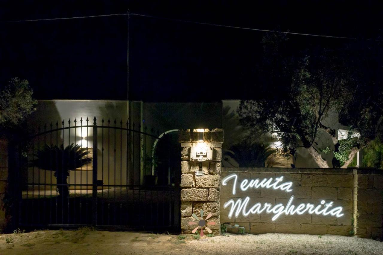 Agriturismo Tenuta Margherita Torre Lapillo Ngoại thất bức ảnh