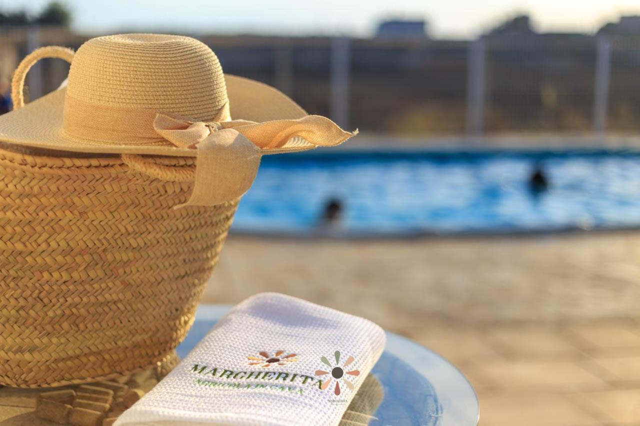 Agriturismo Tenuta Margherita Torre Lapillo Ngoại thất bức ảnh